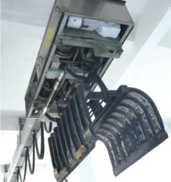 移動抓斗式格柵除污機